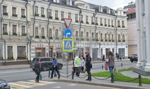 Аренда коммерческой недвижимости по адресу ЦАО,  м. Парк Культуры,  ул. Остоженка, дом 30к1, объявление №ЭК828-a